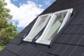 Roleta zewnętrzna FAKRO ARZ KOMFORT SOLAR do okien dachowych